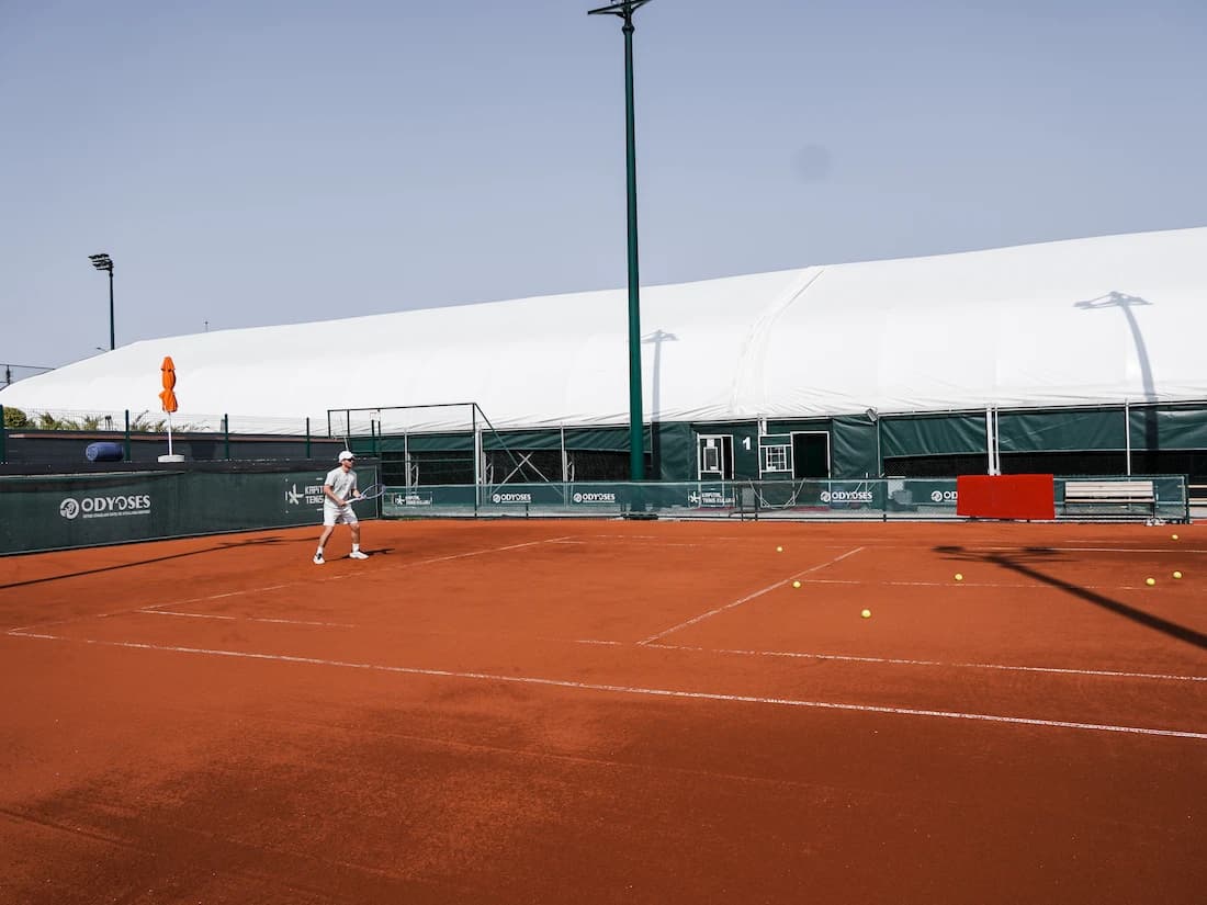 Kulüp yaşamından sosyal bir buluşma karesi